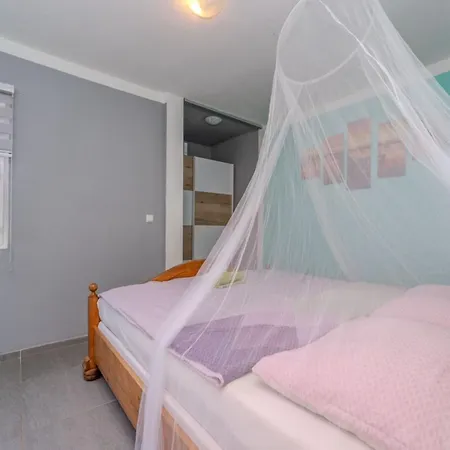 Robi & Kristina - One Bedroom With Sea View A4 * Benkovac